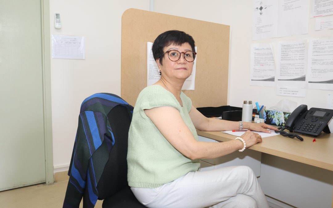 溫馨婉約聲聲慢  清風明月陣陣暖 —— 訪我社心理熱綫義工Amy Liang